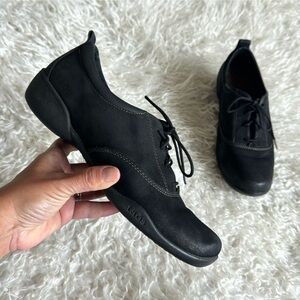 Taos Black Getaway Oxford Lace Up Suede Leather Shoes Sz 8 Casual Comfort